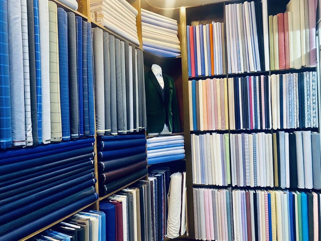 Wall of Italian wool, silk and tropical-blend cloth